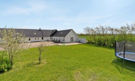 'Folkar' - 3km to the fjord 4