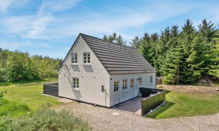 'Minja' - 900m from the sea