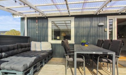 'Madsen' - 500m from the sea 5