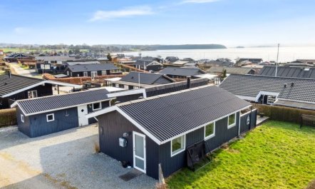 'Gyrid' - 150m from the sea 6