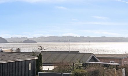 'Gyrid' - 150m from the sea 4