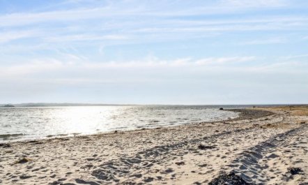 'Gyrid' - 150m from the sea 3