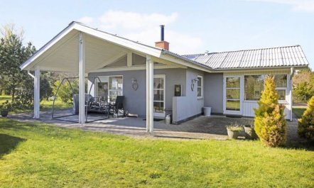 'Frido' - 500m from the sea