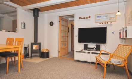 'Amber' - 500m from the sea 1