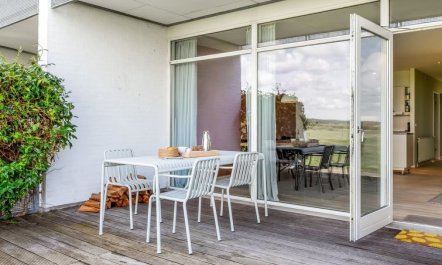 'Arian' - 25m from the sea 5