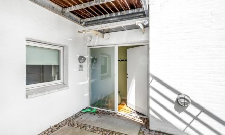 'Arian' - 25m from the sea 4