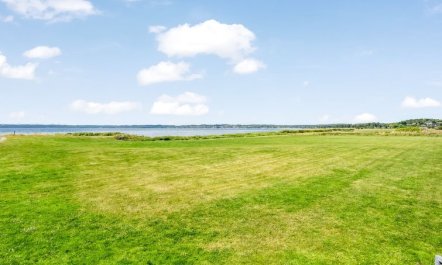 'Arian' - 25m from the sea 2