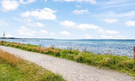 'Arian' - 25m from the sea 1