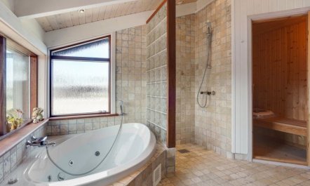 'Gyda' - 100m from the sea 4