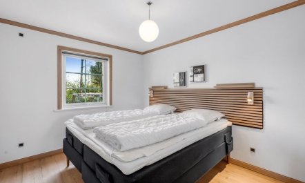 'Adelia' - 850m to the fjord 7