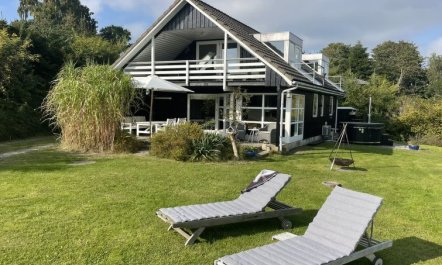 'Asmod' - 450m from the sea