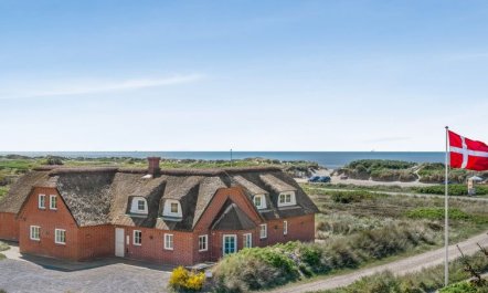 'Gytha' - 75m from the sea