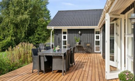 'Maureen' - 300m from the sea 1