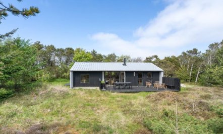 'Fidelia' - 800m from the sea