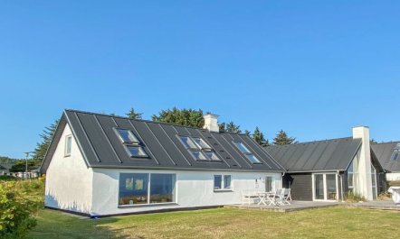 'Alkmar' - 75m from the sea 2