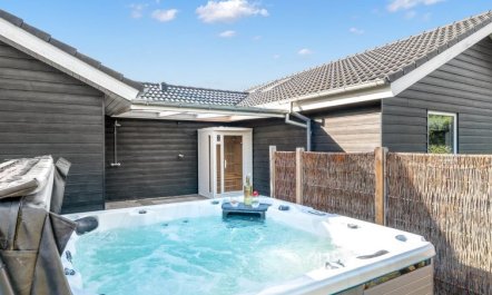 'Billa' - 450m from the sea 1