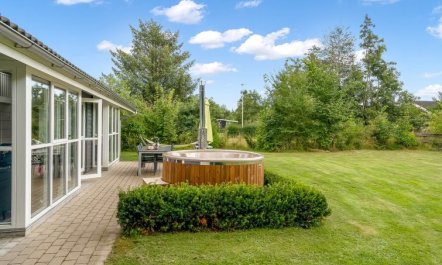 'Nauka' - 400m to the fjord 6