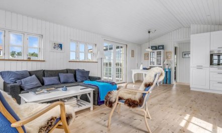 'Thine' - 250m from the sea 4