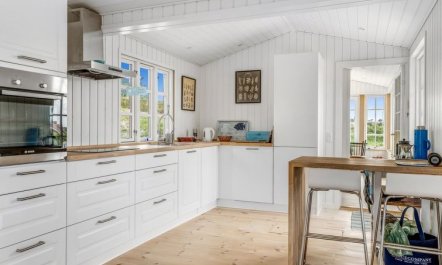 'Thine' - 250m from the sea 6