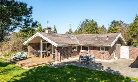 'Famke' - 1km from the sea