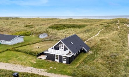 'Amandus' - 100m from the sea 3