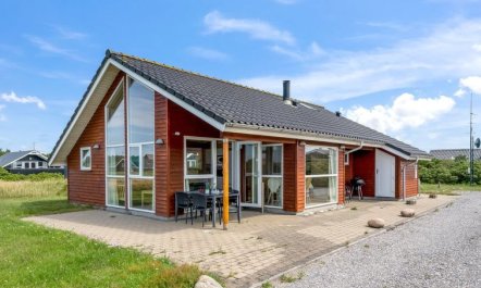 'Cristine' - 400m from the sea