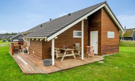 'Erland' - 500m from the sea