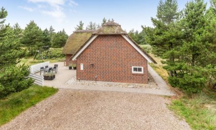 'Ronna' - 2.2km from the sea 1