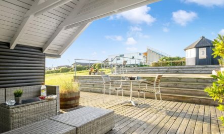 'Aksinja' - 250m to the fjord