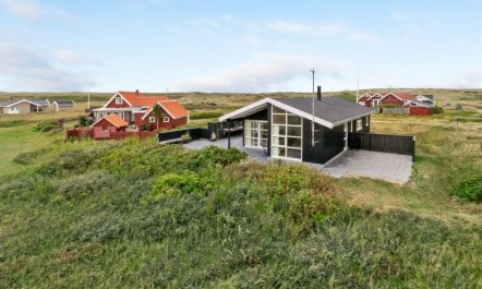 'Arni' - 150m from the sea