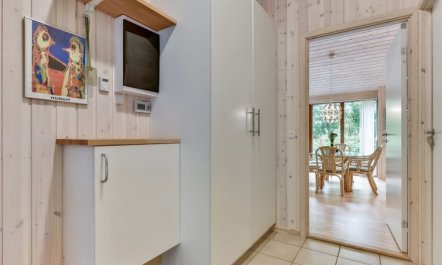 'Nelie' - 40km from the sea 3