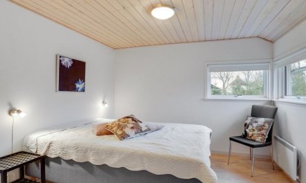 'Daina' - 400m to the fjord 7