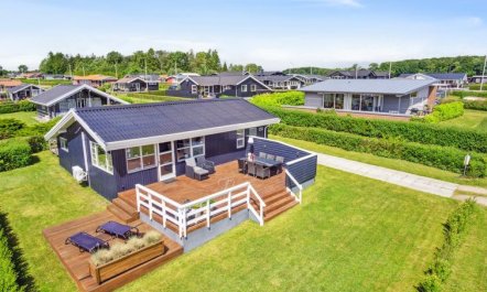 'Jolanta' - 275m from the sea