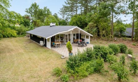 'Jakko' - 300m from the sea