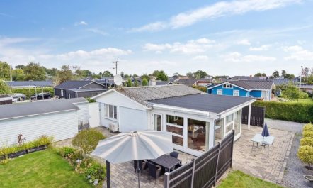 'Mena' - 200m from the sea