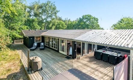 'Epke' - 250m from the sea