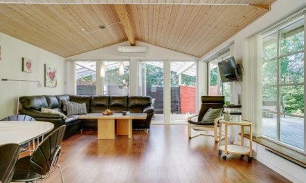 'Epke' - 250m from the sea 5