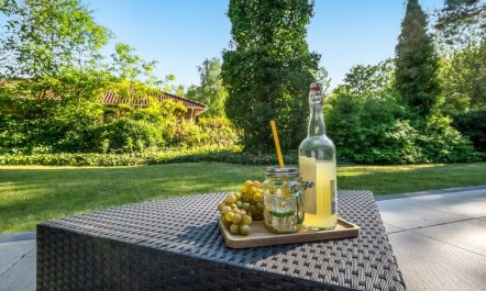 'Gustine' - 300m from the sea 3