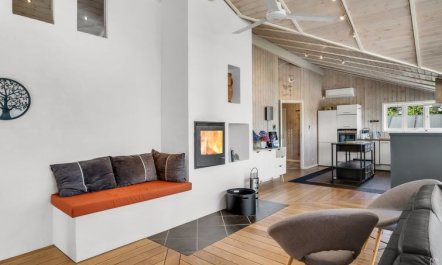 'Eljas' - 200m to the fjord 3