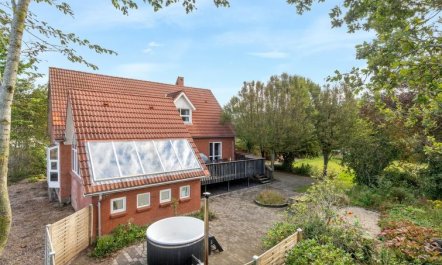 'Auguste' - 1.5km to the fjord 6