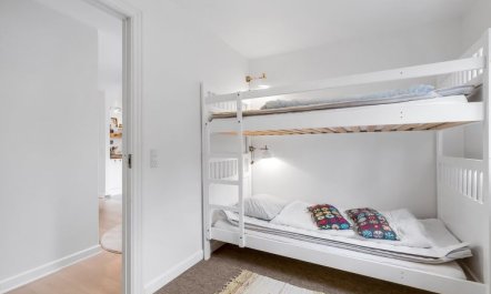 'Mandana' - 10km to the fjord 7