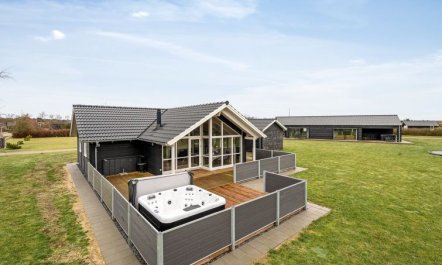 'Gertrude' - 1.1km to the fjord