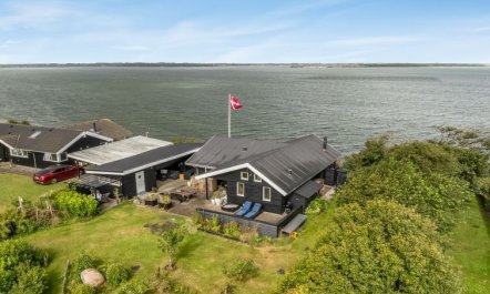 'Diderik' - 20m to the fjord