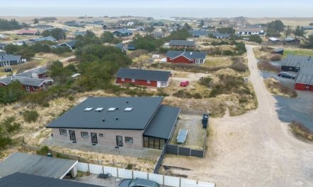 'Clarabelle' - 1.2km from the sea 5