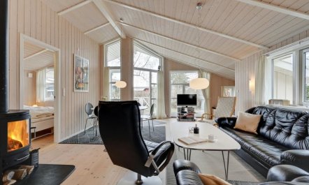 'Sitka' - 250m from the sea 4