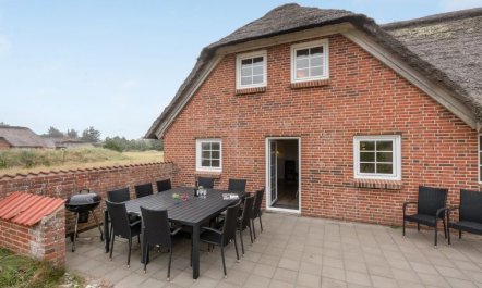 'Matrona' - 750m from the sea 5