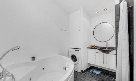 'Albertina' - 300m to the fjord 2