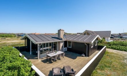 'Lill' - 50m from the sea 7