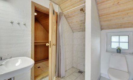 'Jorkin' - 1.8km from the sea 1