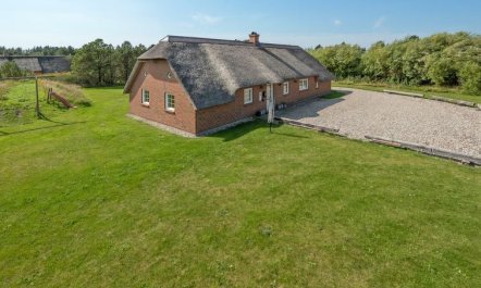 'Jorkin' - 1.8km from the sea 5